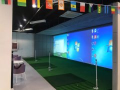 這個暑假又有新玩法，來一場與眾不同的室內高爾夫